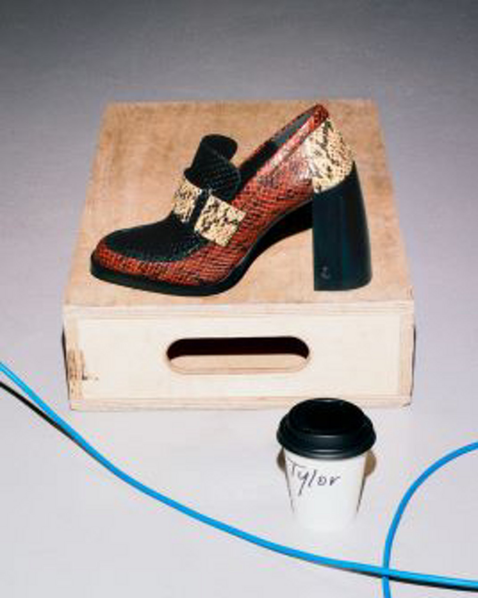 JIMMY　CHOO　 ピンキーオレンジゴールド　ローパンプス JIMMY CHOO ピンキーオレンジゴールド ローパンプス JIMMY CHOO